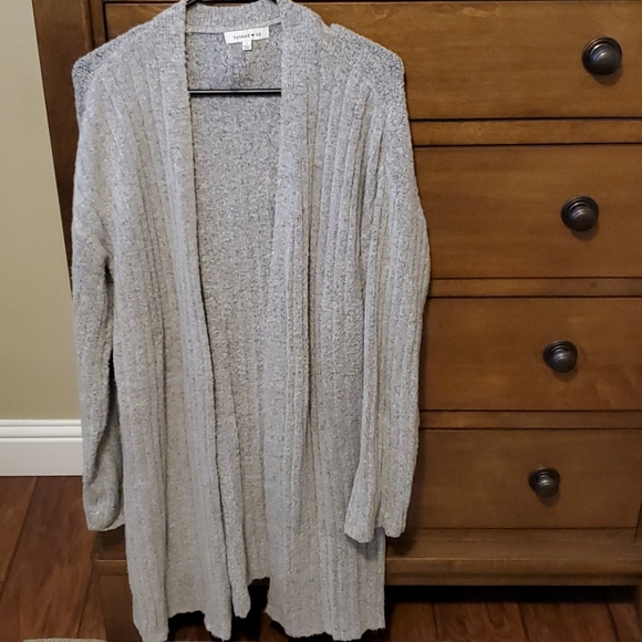 Sweaters - NWOT Long cardigan